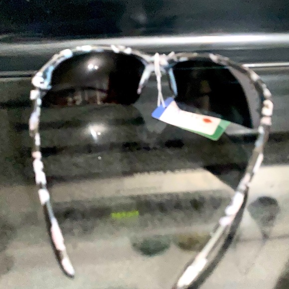 ⚜️NWT ‘ROCKY’ SPY OPTIC SUNGLASSES W/CITY CAMO DESIGN⚜️ - Picture 3 of 7